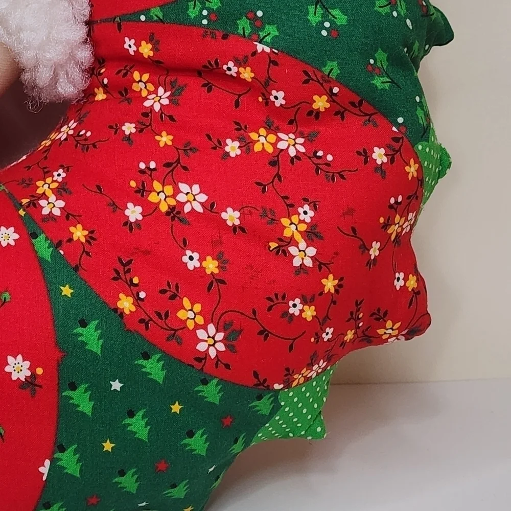 Vintage  Christmas Wreath Handmade Quilted & Stitched Fabric Grandpa OLD Man Hug